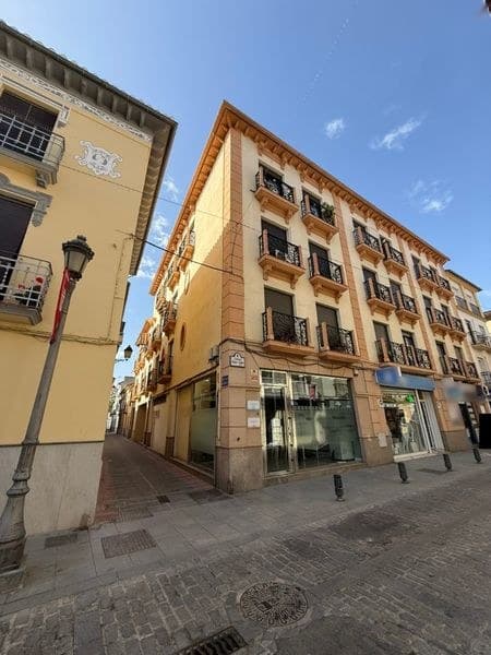 Piso en Granada (1/1)