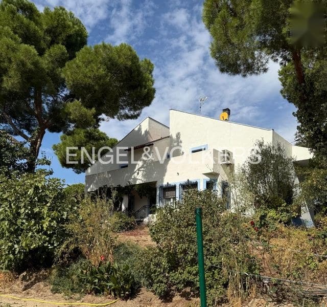 Casa/Chalet en Madrid (1/3)