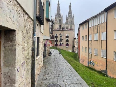 Piso en Burgos (1/5)