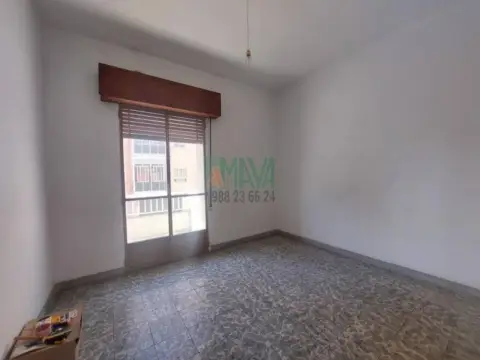 Piso en Ourense (1/5)
