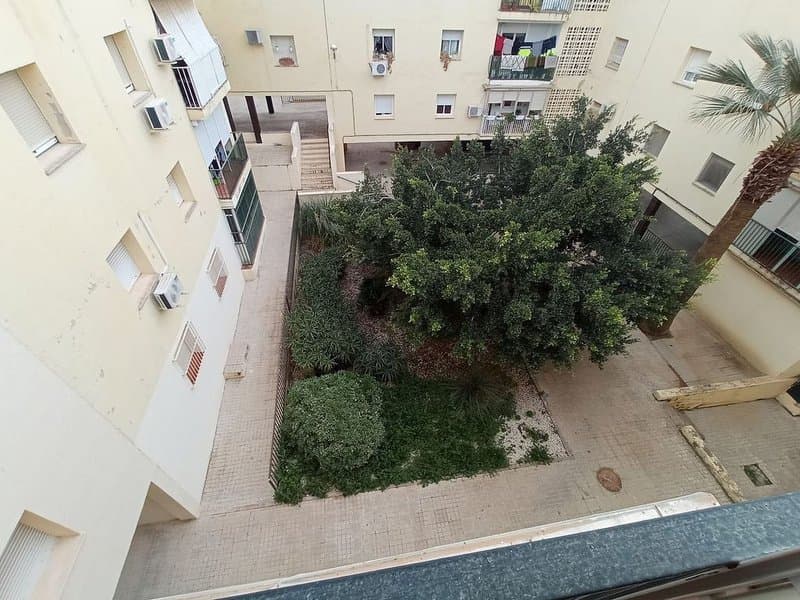Piso en Sevilla (1/5)